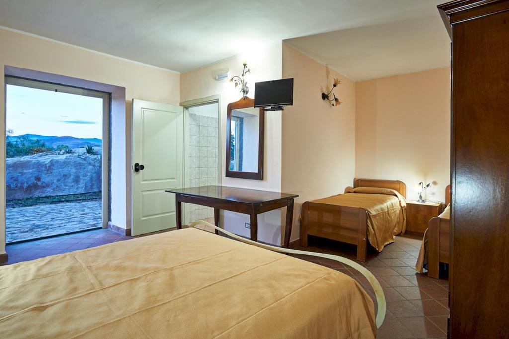 Agriturismo Conte Ruggero Villa Centuripe Exterior photo