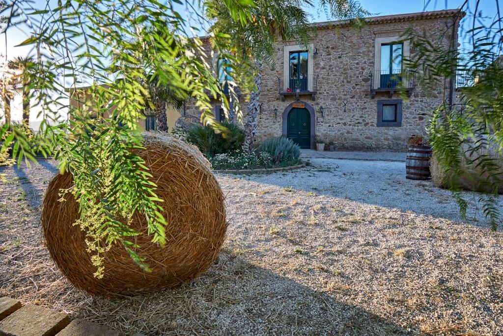 Agriturismo Conte Ruggero Villa Centuripe Exterior photo